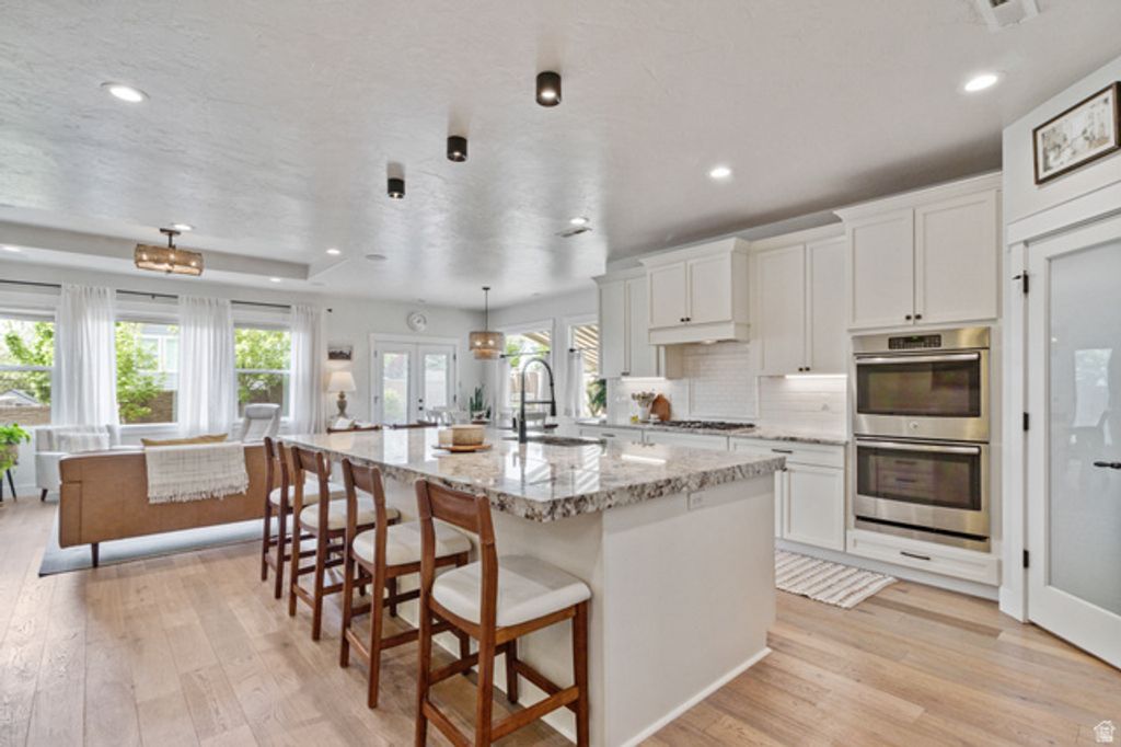 Image 3 of property listing at 12057 N SALTAIRE DR, Highland, UT 84003