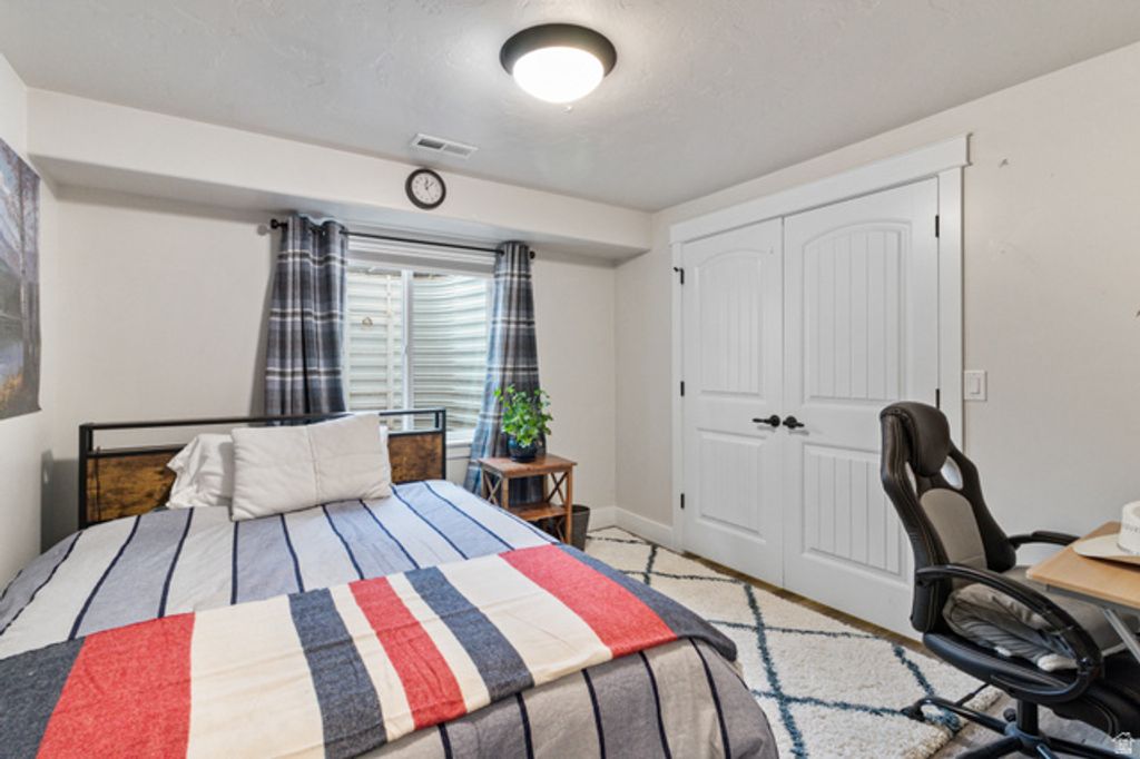 Image 23 of property listing at 12057 N SALTAIRE DR, Highland, UT 84003