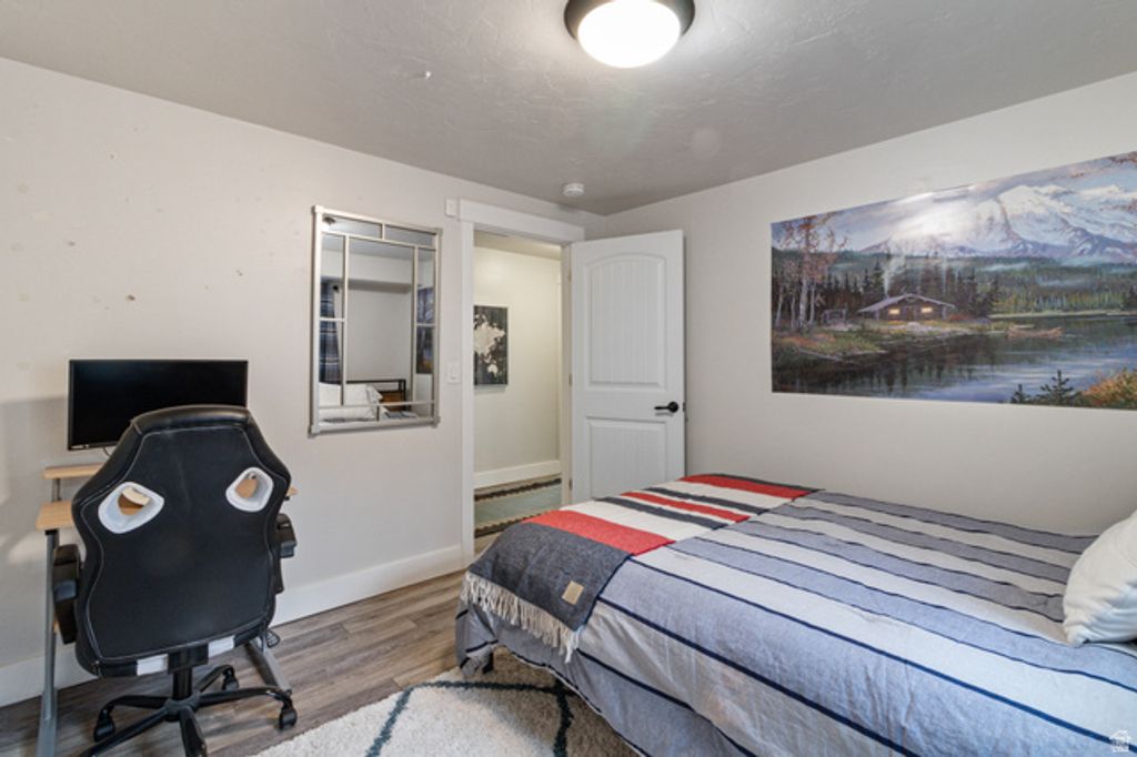 Image 24 of property listing at 12057 N SALTAIRE DR, Highland, UT 84003