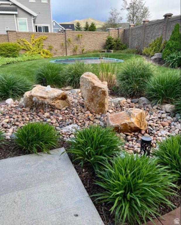 Image 34 of property listing at 12057 N SALTAIRE DR, Highland, UT 84003