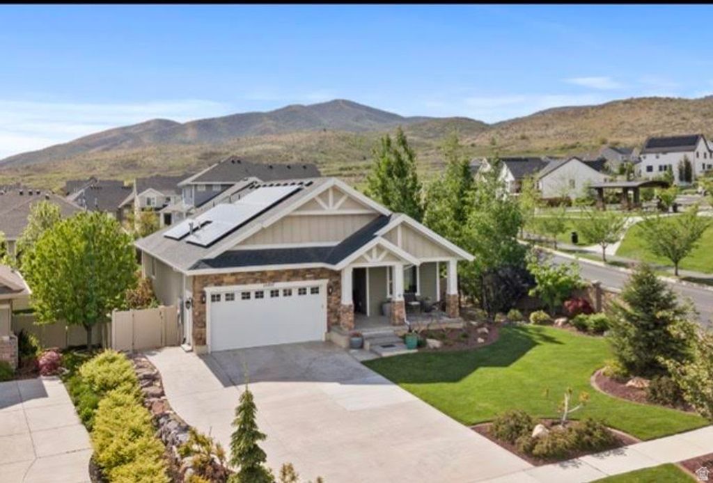 Image 42 of property listing at 12057 N SALTAIRE DR, Highland, UT 84003