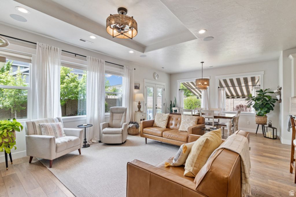 Image 8 of property listing at 12057 N SALTAIRE DR, Highland, UT 84003