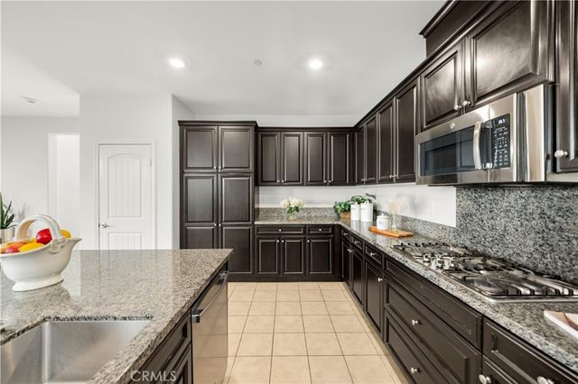 6956 La Rochelle Way, Chino, CA 91710