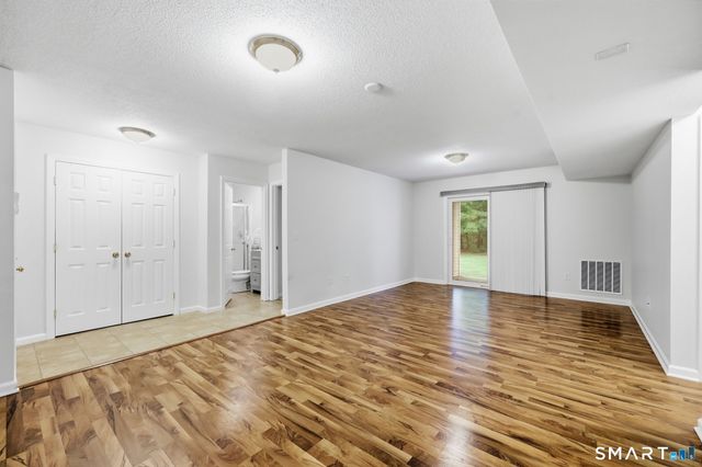 1 Concorde Way A6, Windsor Locks, CT 06096