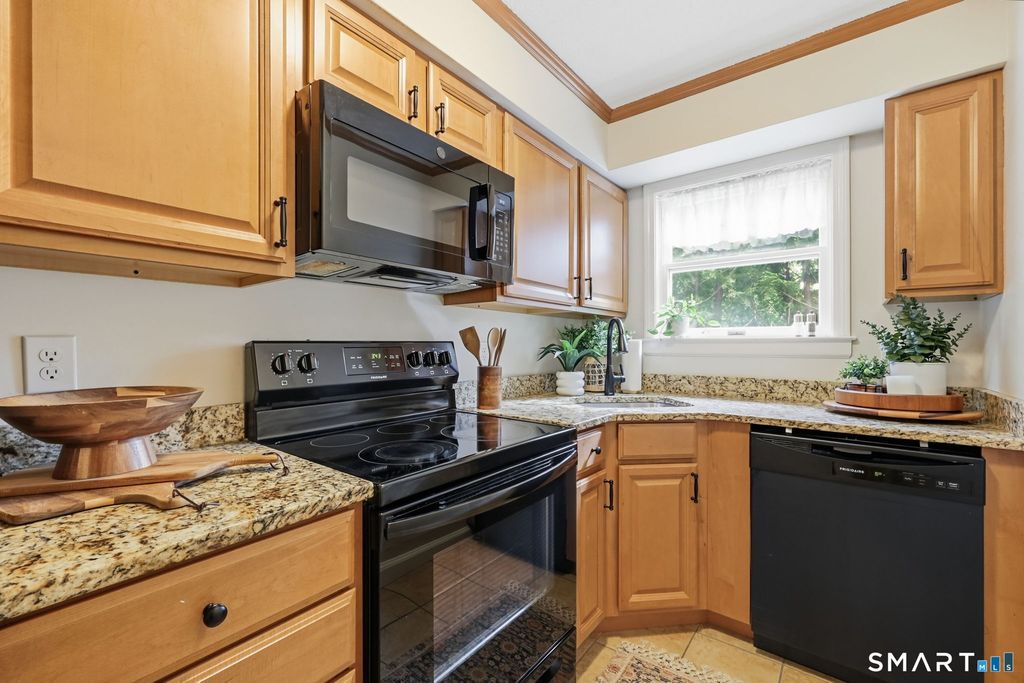 1 Concorde Way A6, Windsor Locks, CT 06096