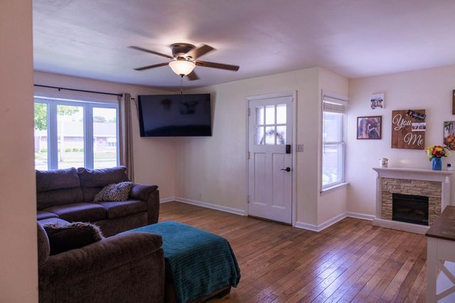 1736 Lathrop AVENUE, Racine, WI 53405
