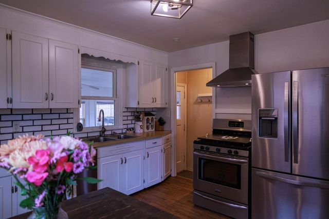 1736 Lathrop AVENUE, Racine, WI 53405