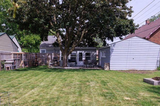1736 Lathrop AVENUE, Racine, WI 53405