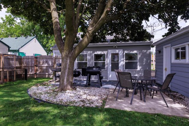 1736 Lathrop AVENUE, Racine, WI 53405