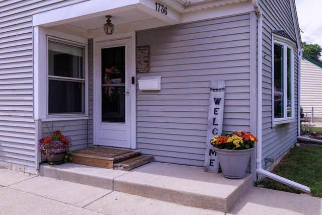 1736 Lathrop AVENUE, Racine, WI 53405