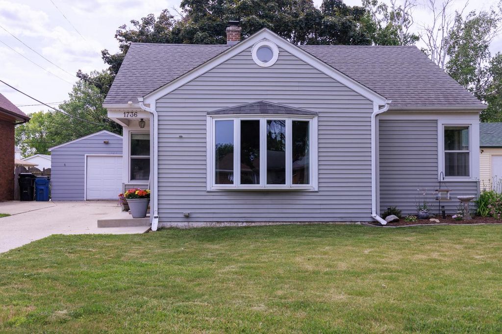 1736 Lathrop AVENUE, Racine, WI 53405