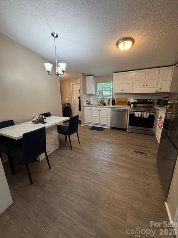 32139 Blakley Drive, Albemarle, NC 28001