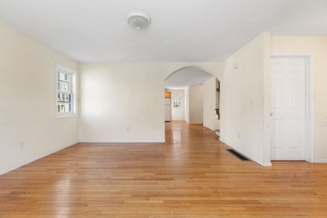 224 Pleasant Street A, Lowell, MA 01852