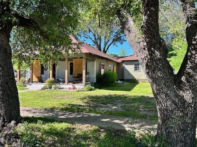 207 E Elmo Street, Kaufman, TX 75142