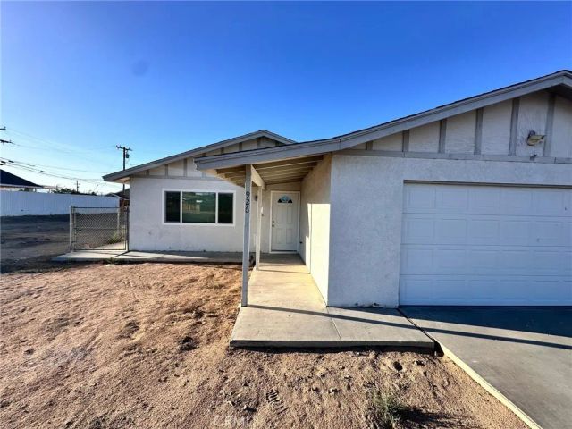 926 W Dolphin Avenue, Ridgecrest, CA 93555
