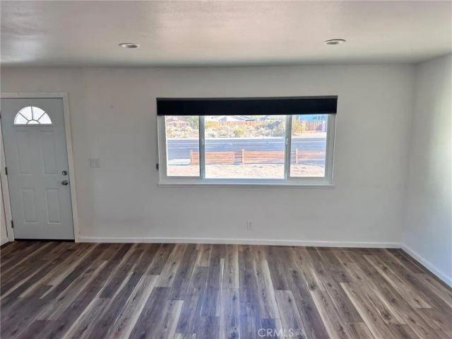 926 W Dolphin Avenue, Ridgecrest, CA 93555