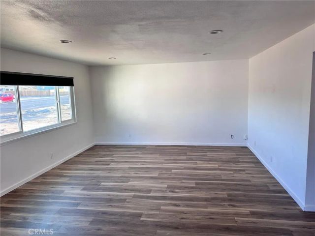 926 W Dolphin Avenue, Ridgecrest, CA 93555