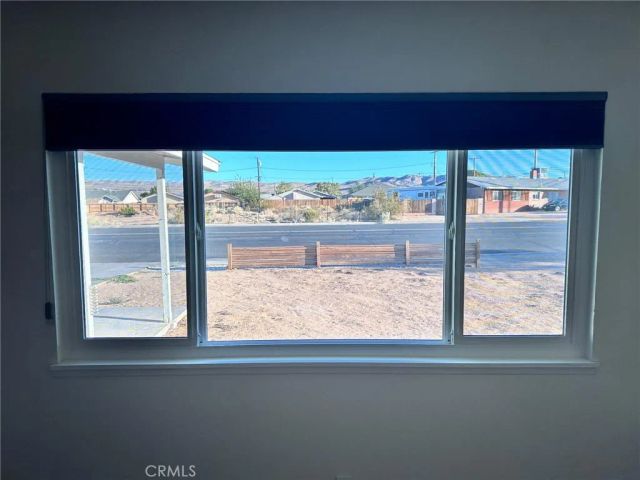 926 W Dolphin Avenue, Ridgecrest, CA 93555