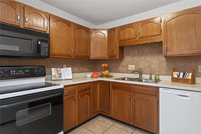 36 Union Hill Drive, Ogden, NY 14559