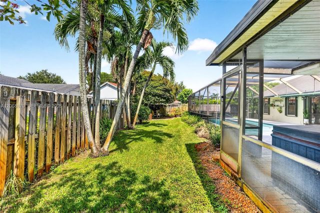 15705 SW 7th Place, Sunrise, FL 33326