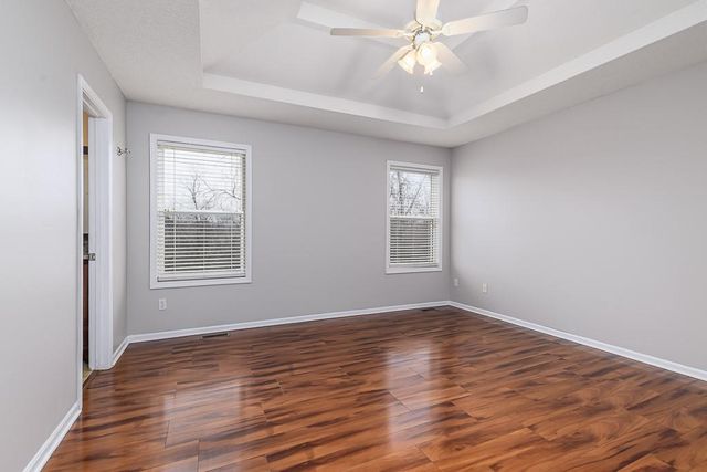 11911 N Charlotte Street, Kansas City, MO 64155