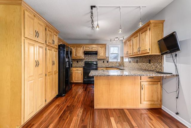 11911 N Charlotte Street, Kansas City, MO 64155