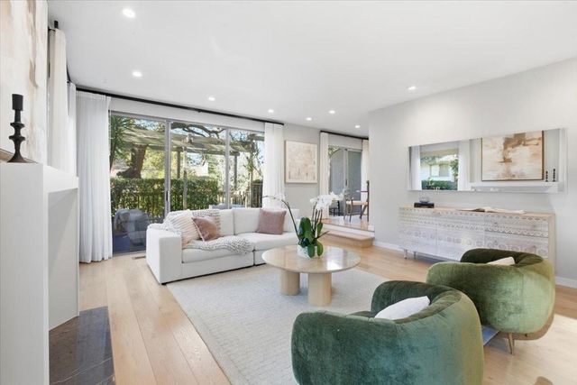 652 Sand Hill Circle, Menlo Park, CA 94025