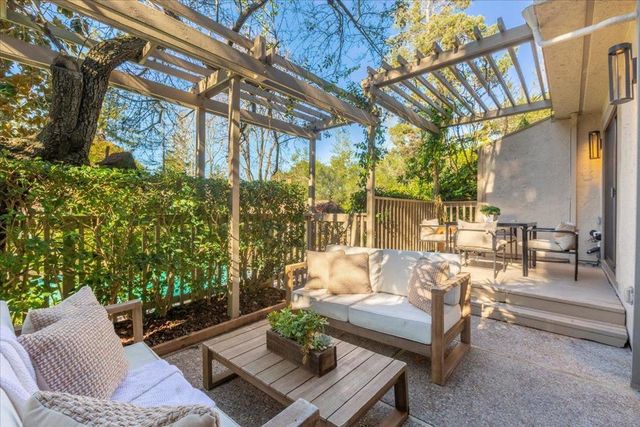 652 Sand Hill Circle, Menlo Park, CA 94025