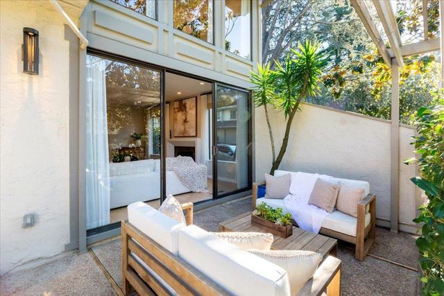 652 Sand Hill Circle, Menlo Park, CA 94025