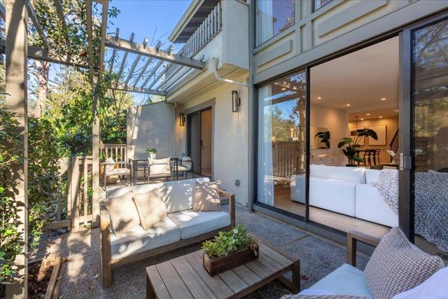 652 Sand Hill Circle, Menlo Park, CA 94025