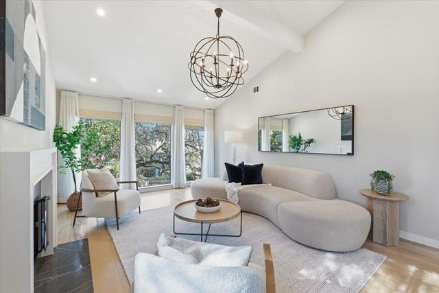 652 Sand Hill Circle, Menlo Park, CA 94025