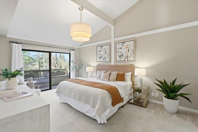 652 Sand Hill Circle, Menlo Park, CA 94025