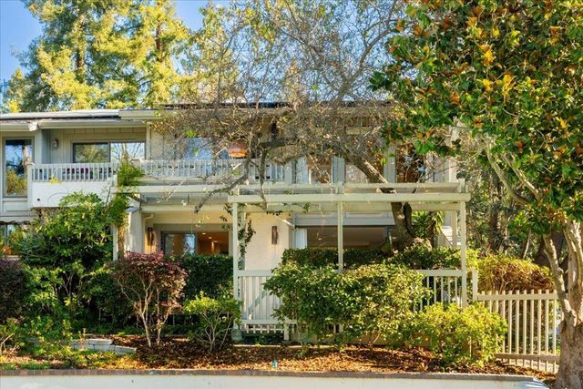 652 Sand Hill Circle, Menlo Park, CA 94025