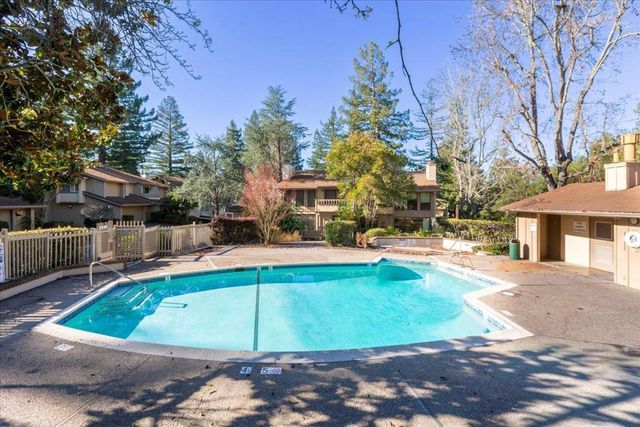 652 Sand Hill Circle, Menlo Park, CA 94025