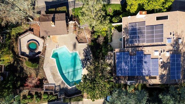 652 Sand Hill Circle, Menlo Park, CA 94025