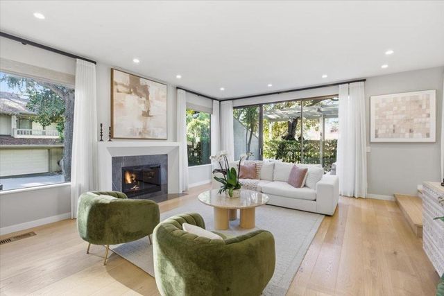 652 Sand Hill Circle, Menlo Park, CA 94025