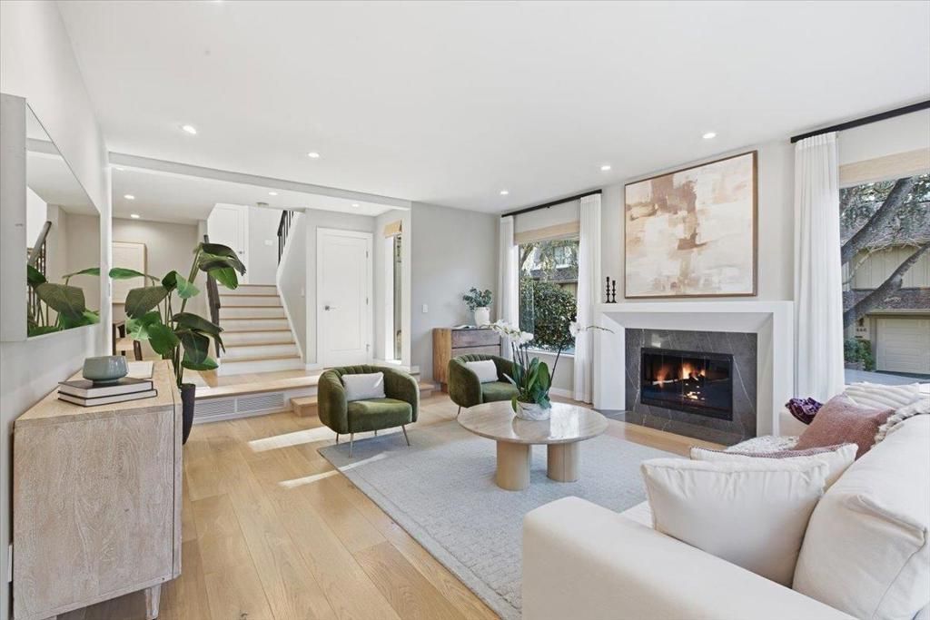 652 Sand Hill Circle, Menlo Park, CA 94025