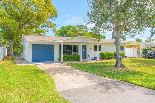 517 S PENINSULA AVENUE, New Smyrna Beach, FL 32169