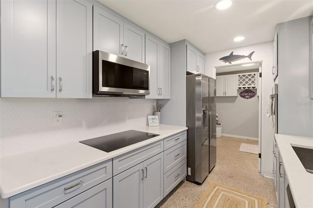 517 S PENINSULA AVENUE, New Smyrna Beach, FL 32169