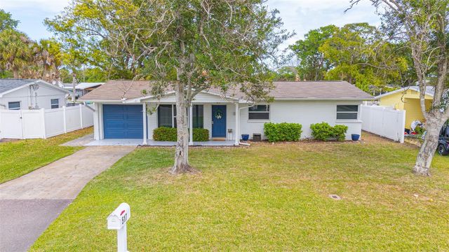 517 S PENINSULA AVENUE, New Smyrna Beach, FL 32169