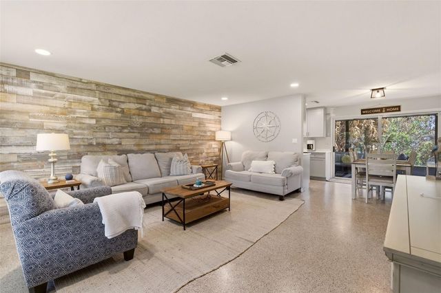 517 S PENINSULA AVENUE, New Smyrna Beach, FL 32169