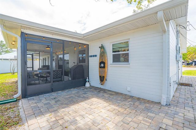 517 S PENINSULA AVENUE, New Smyrna Beach, FL 32169