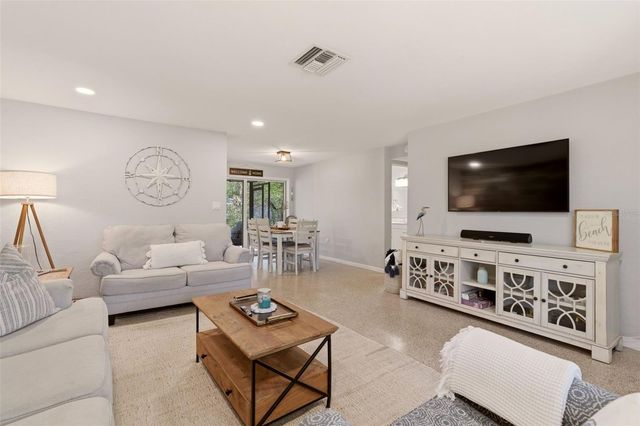 517 S PENINSULA AVENUE, New Smyrna Beach, FL 32169