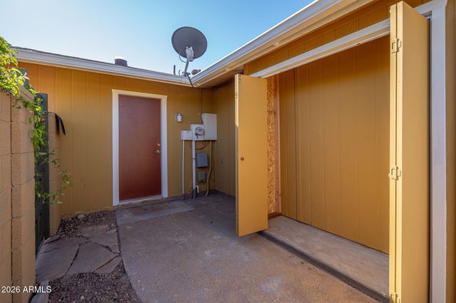 9732 W STAGECOACH Court, Sun City, AZ 85373