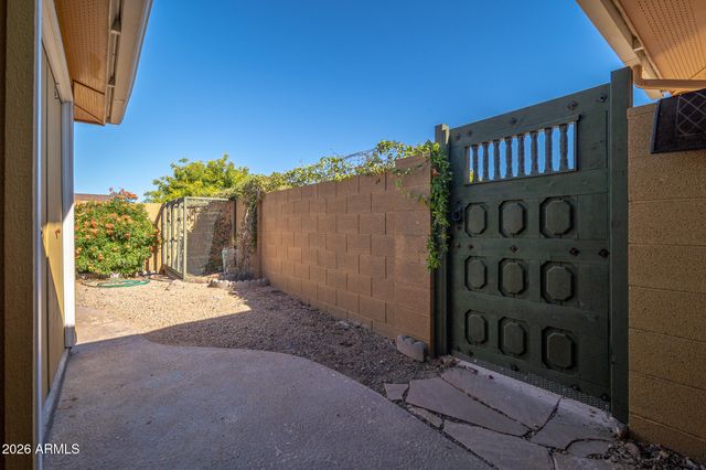 9732 W STAGECOACH Court, Sun City, AZ 85373