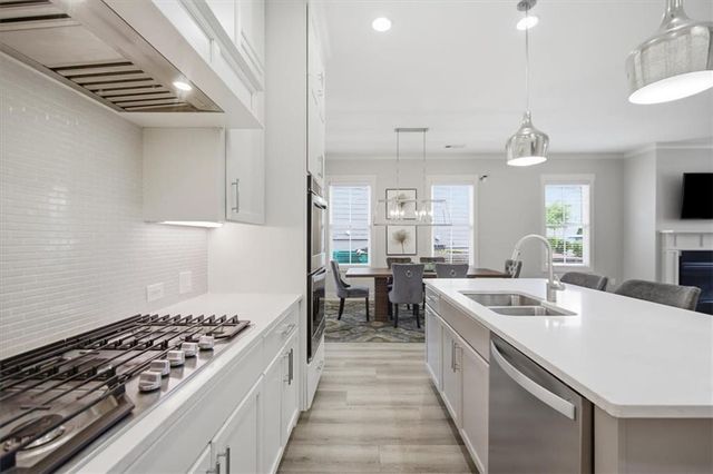 262 Dawson Drive, Woodstock, GA 30188