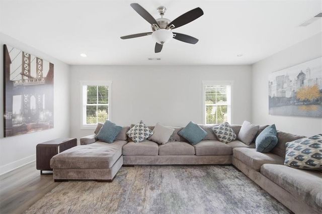 262 Dawson Drive, Woodstock, GA 30188