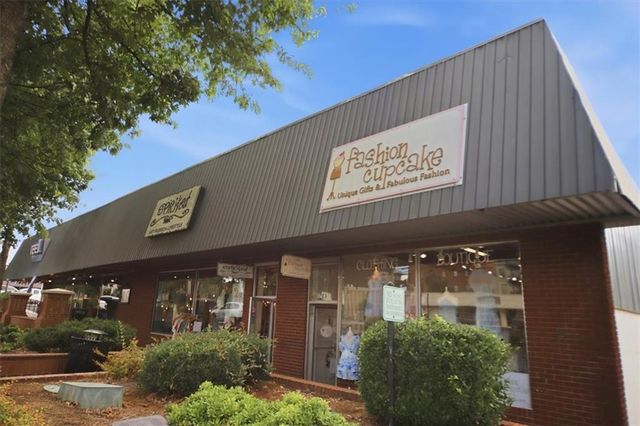 262 Dawson Drive, Woodstock, GA 30188