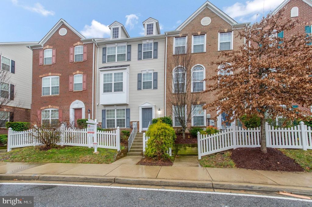 1612 FERNWOOD DR, Upper Marlboro, MD 20774