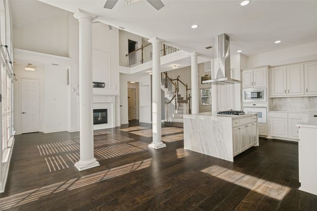 9028 Bottlebrush Lane, Irving, TX 75063